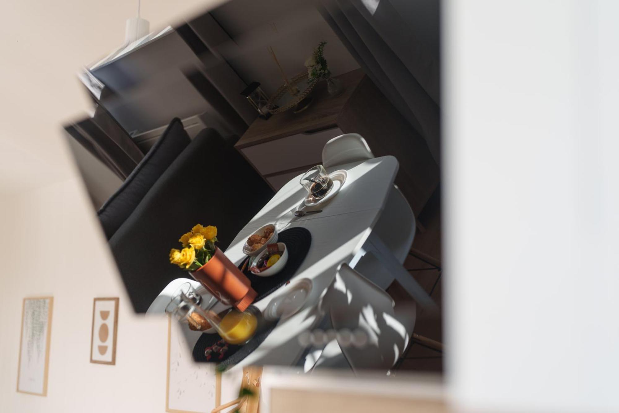 Le Fleur De Cerisier - Zmn Conciergerie Lägenhet Saint-Quentin  Exteriör bild