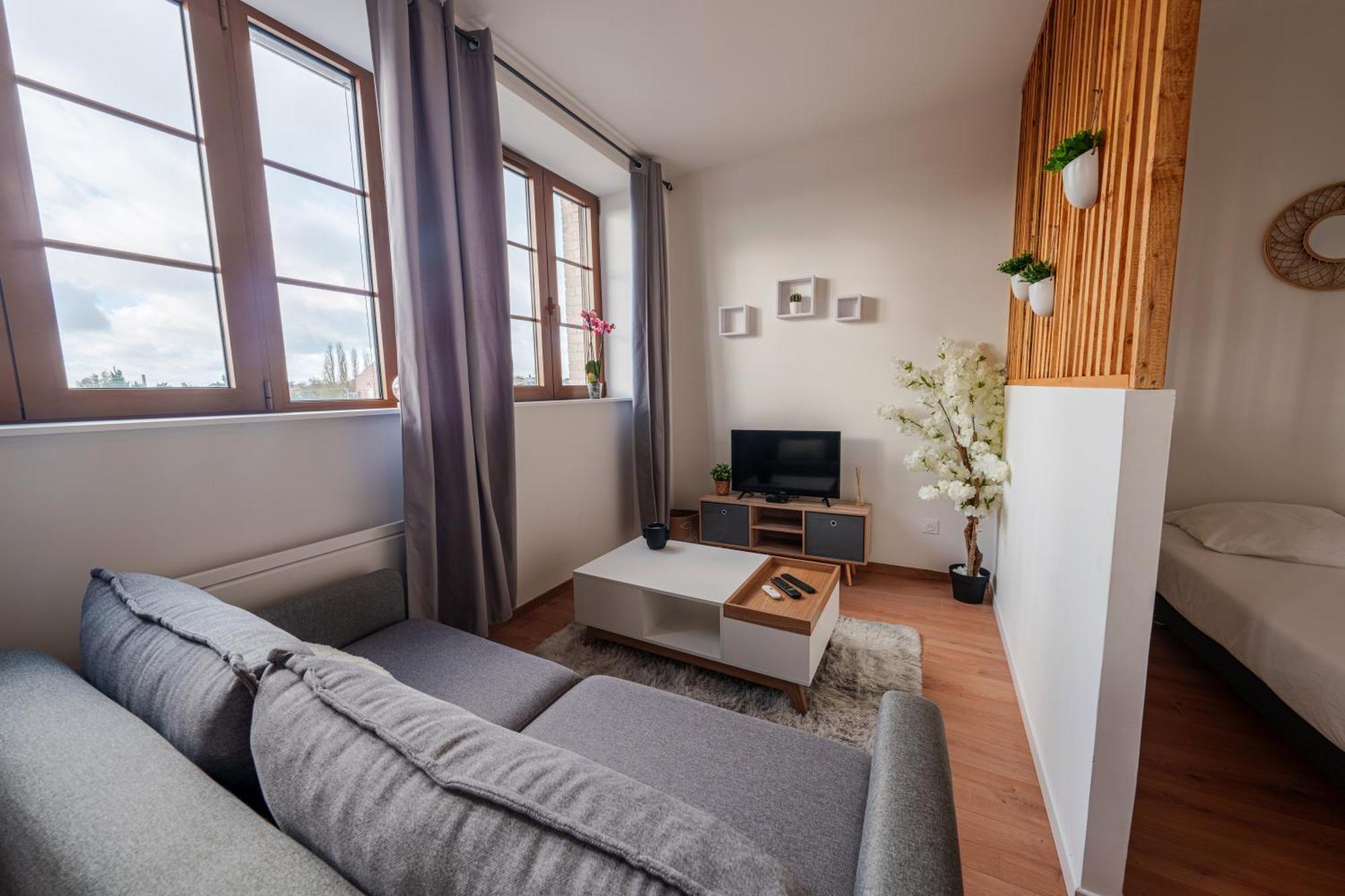 Le Fleur De Cerisier - Zmn Conciergerie Lägenhet Saint-Quentin  Exteriör bild